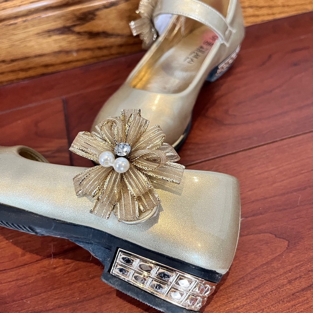 Golden kids heels with Bow Accent